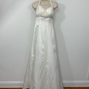 NWT David’s Bridal wedding dress halter fit and flare beaded size 2 ivory